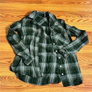 ⚠️Rue21 Green Plaid Shirt⚠️